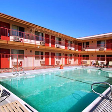 Park Avenue Inn & Suites Victorville Buitenkant foto