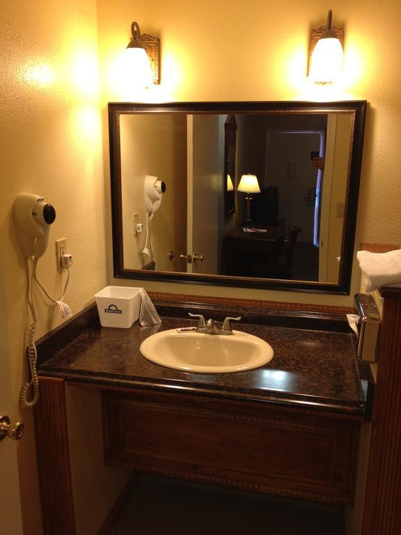 Park Avenue Inn & Suites Victorville Kamer foto